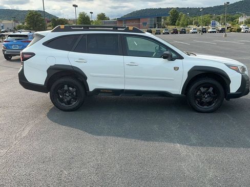 Used 2022 Subaru Outback Wilderness AWD/4WD image 4