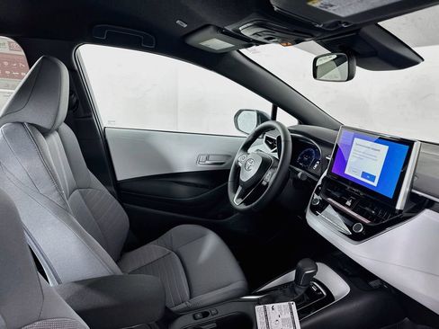 New 2026 Toyota Corolla SE FWD image 32