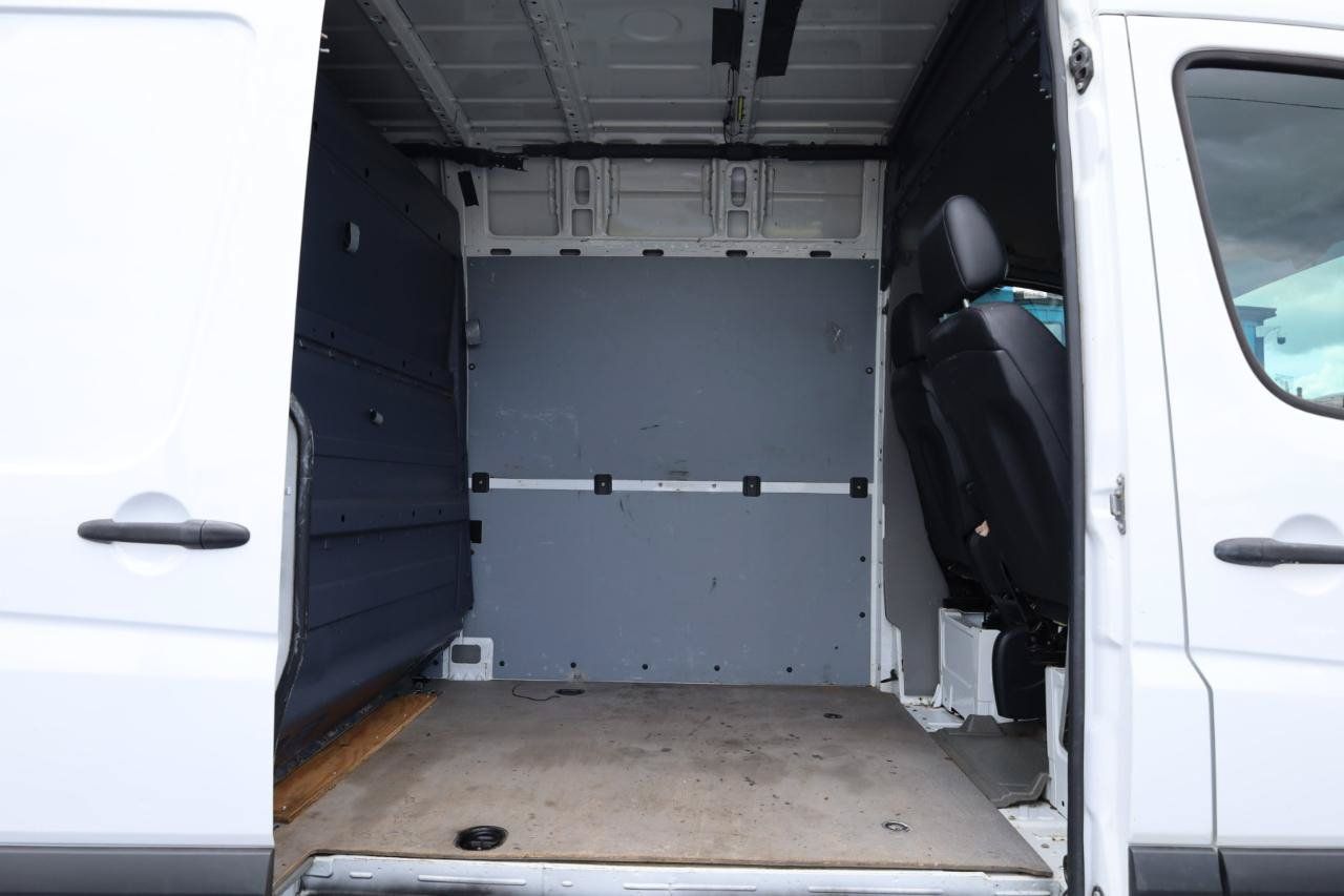 Used 2017 Mercedes-Benz Sprinter 2500 image 11