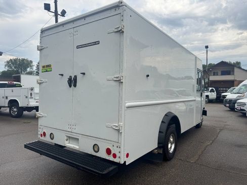 Used 2013 Ford E-350 and Econoline 350 Super Duty w/ Air Conditioning Prep Pkg image 6