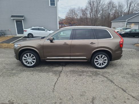 Used 2016 Volvo XC90 T8 Inscription w/ Vision Package image 4