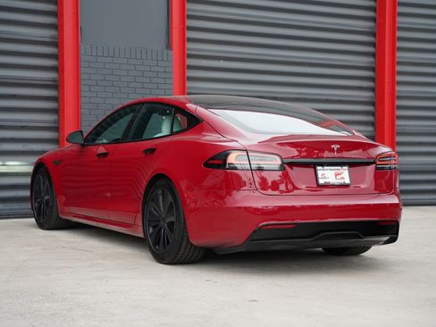 Used 2023 Tesla Model S Standard Range image 4