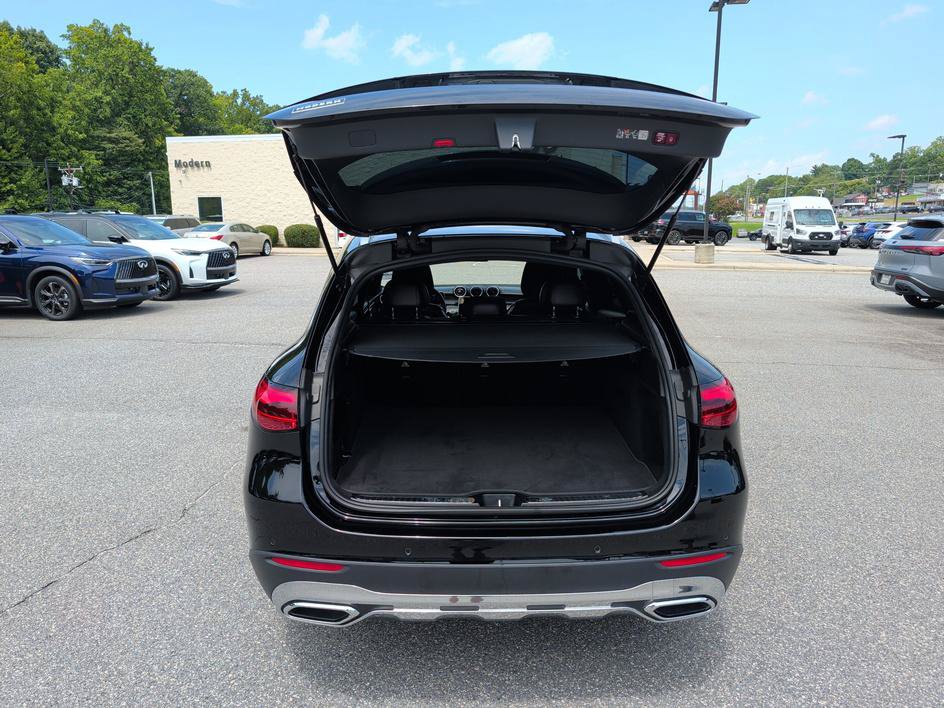 Used 2025 Mercedes-Benz GLC 300 4MATIC image 15