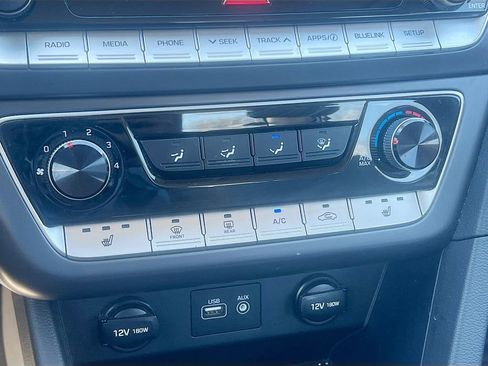 Used 2018 Hyundai Sonata SEL w/ Winter Weather Package image 17