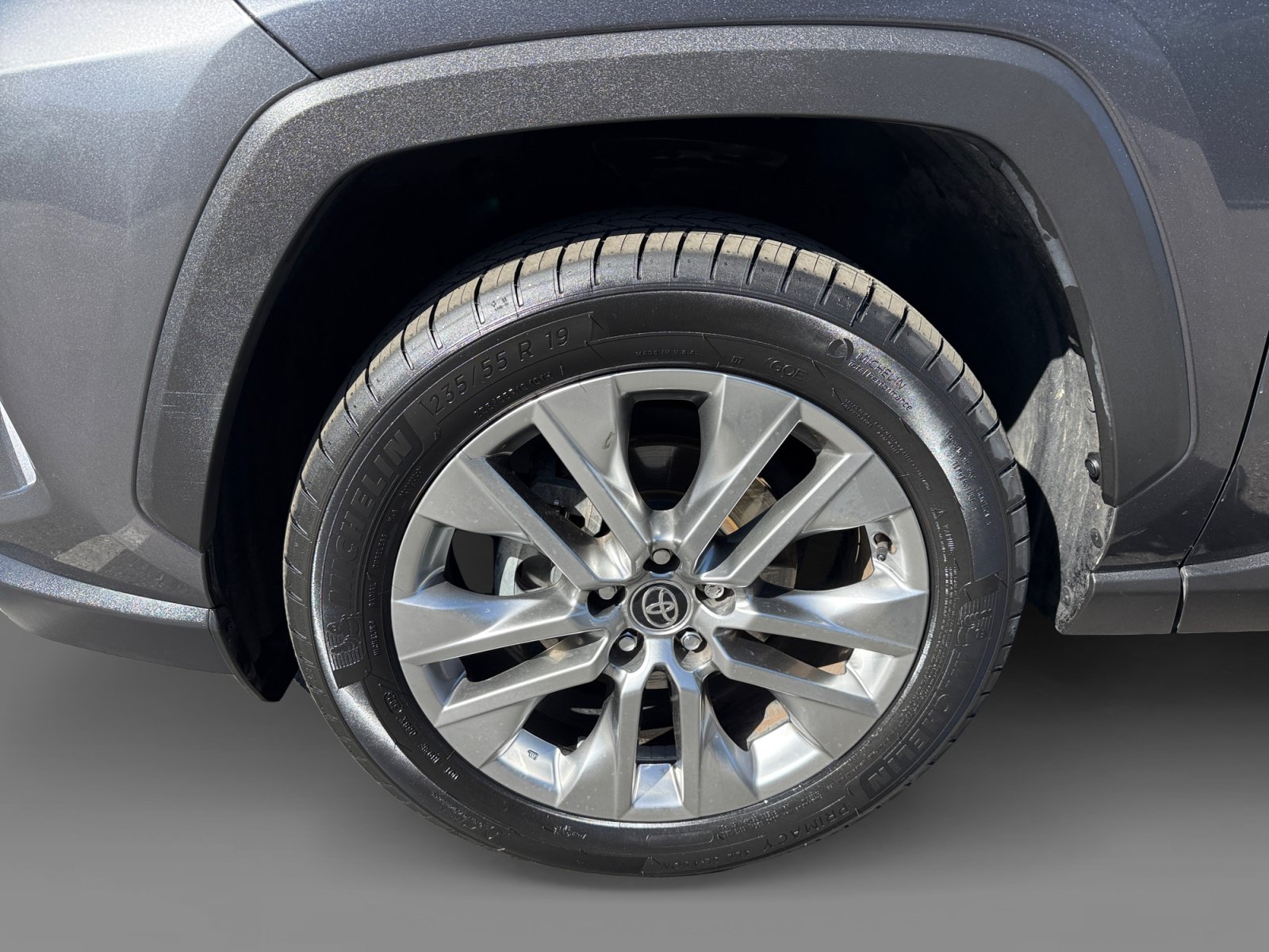 Used 2021 Toyota RAV4 XLE Premium FWD image 9