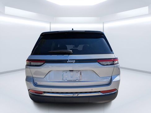 New 2026 Jeep Grand Cherokee Laredo w/ Trailer Tow Package RWD image 4