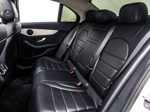 Used 2021 Mercedes-Benz C 300 Sedan image 8
