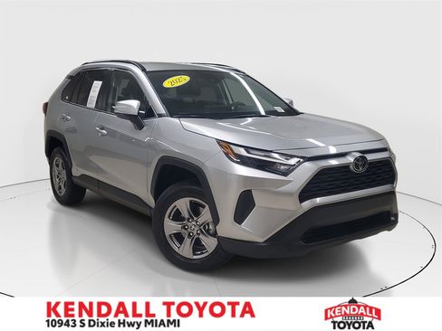 Used 2025 Toyota RAV4 XLE image 1