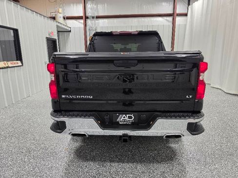 Used 2021 Chevrolet Silverado 1500 LT AWD/4WD image 9