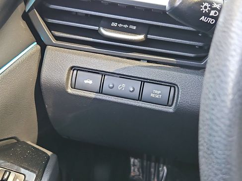 Used 2021 Nissan Altima 2.5 SV FWD image 15