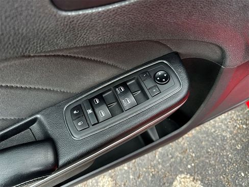 Used 2019 Dodge Charger R/T image 13