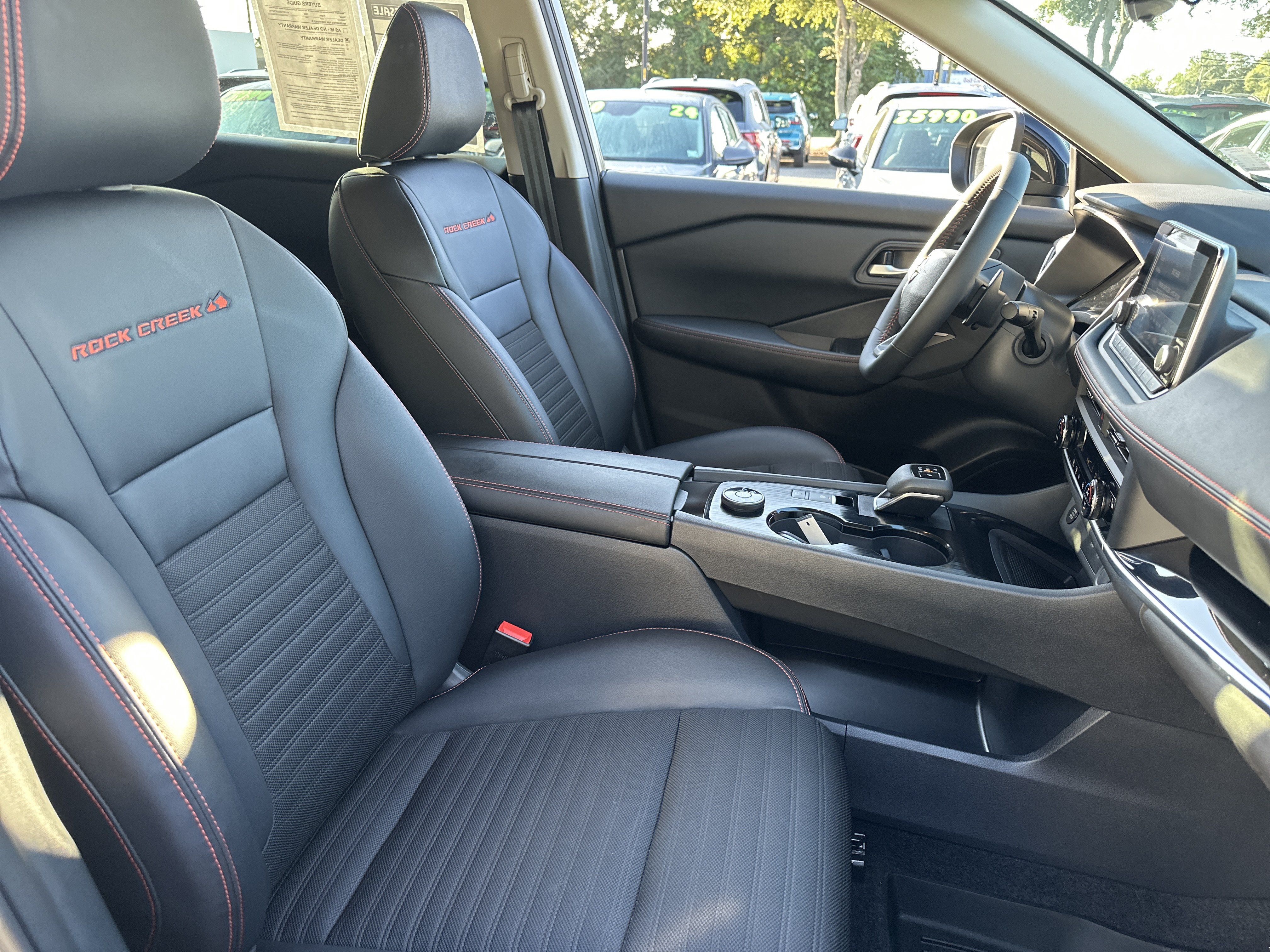 Used 2026 Nissan Rogue SV AWD/4WD image 13