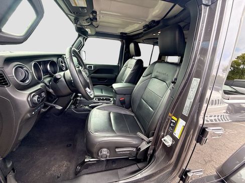 Used 2023 Jeep Wrangler Unlimited Sahara w/ Cold Weather Group AWD/4WD image 23