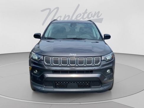 Used 2022 Jeep Compass Latitude w/ Sun and Sound Group FWD image 9