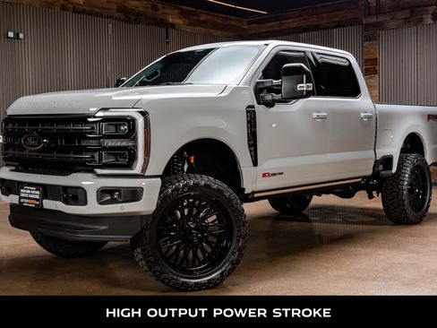 Used 2026 Ford F250 Platinum image 5