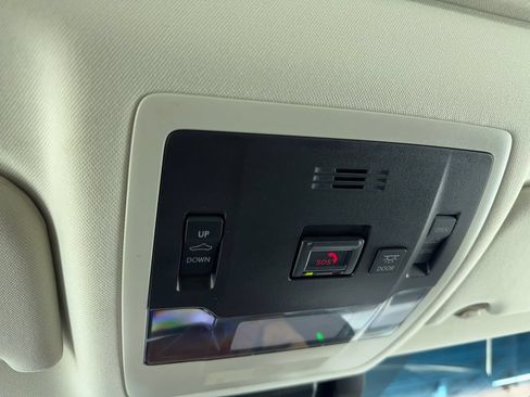 Used 2023 Lexus ES 350 w/ Premium Package FWD image 31