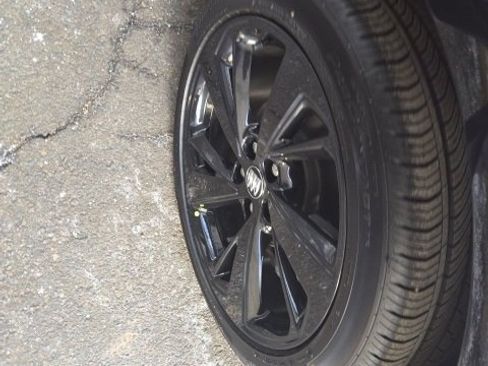 New 2025 Buick Envision Sport Touring image 31