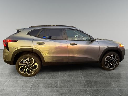 New 2026 Chevrolet Trax RS w/ Sunroof Package image 5