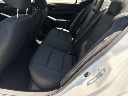 Used 2025 Nissan Altima 2.5 S FWD image 27