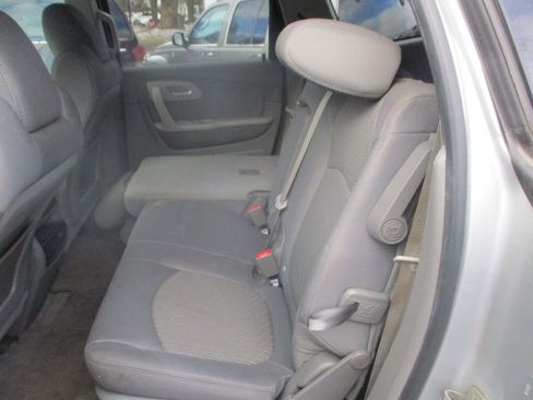 Used 2011 Chevrolet Traverse LS image 8