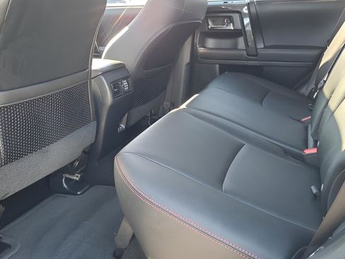 Certified 2024 Toyota 4Runner TRD Off-Road Premium w/ Moonroof Package image 10