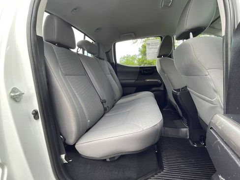 Certified 2020 Toyota Tacoma SR5 AWD/4WD image 22