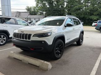 Used 2021 Jeep Cherokee Trailhawk w/ Trailer Tow Group AWD/4WD video 1