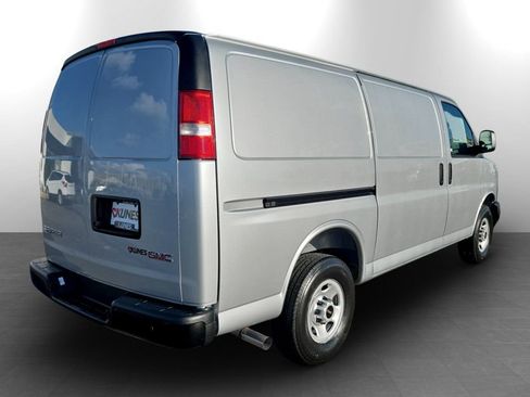 New 2026 GMC Savana 3500 w/ Driver Convenience Package RWD image 6