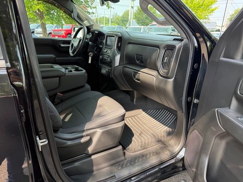 Used 2020 Chevrolet Silverado 1500 Custom Trail Boss w/ Custom Convenience Package AWD/4WD image 15