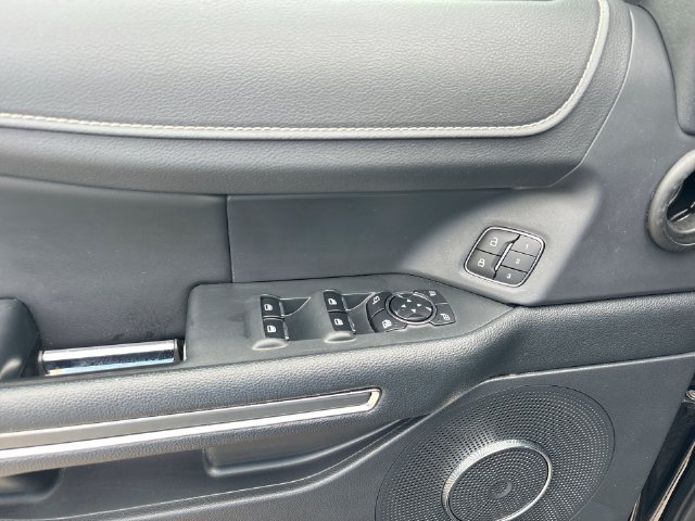 Used 2023 Ford Expedition XLT RWD image 13