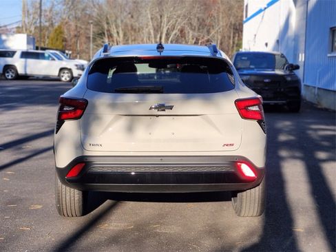 New 2026 Chevrolet Trax RS w/ Sunroof Package image 4