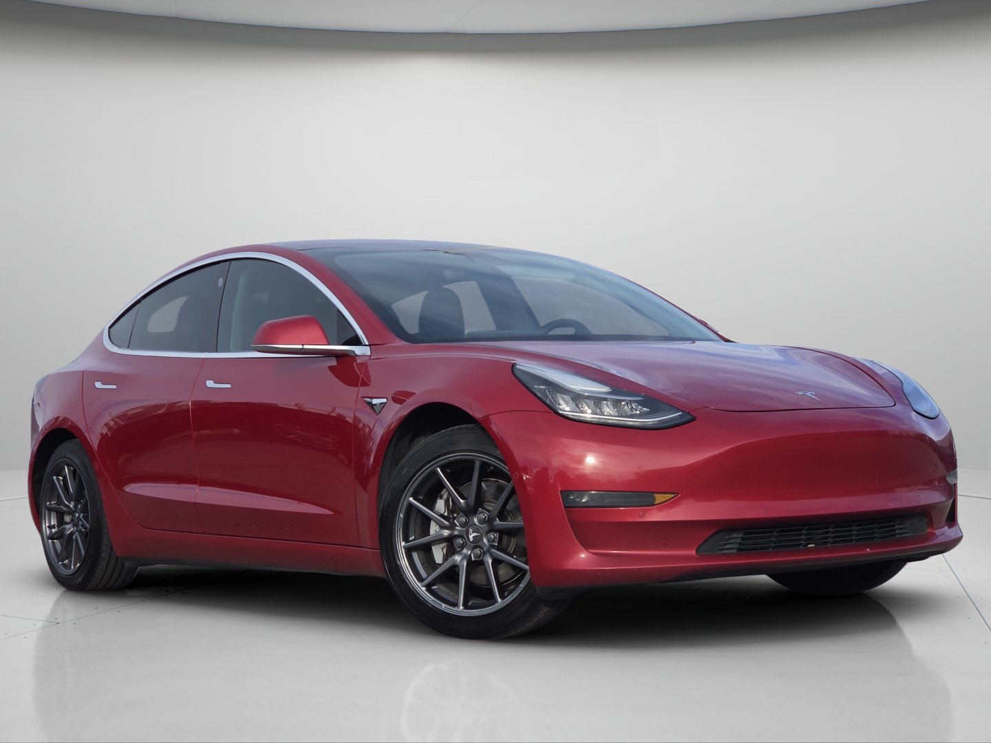 Used 2018 Tesla Model 3 RWD image 2