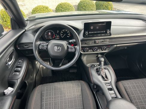 Used 2025 Honda HR-V Sport image 2