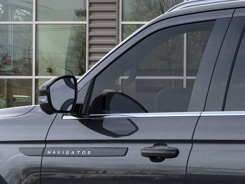 New 2025 Lincoln Navigator L Black Label image 20
