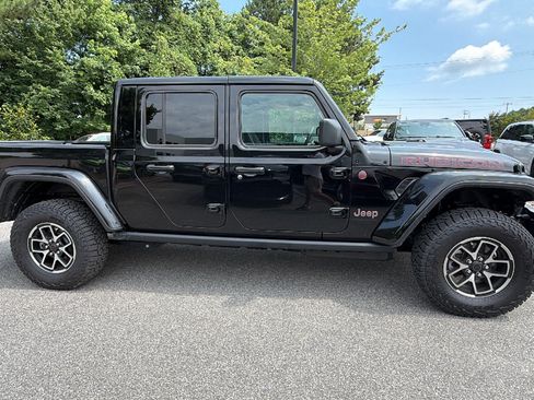 Certified 2026 Jeep Gladiator Rubicon w/ Steel Power Dome Hood Package AWD/4WD image 7