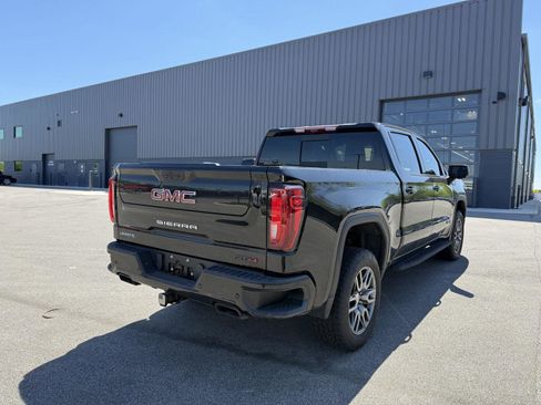 Used 2021 GMC Sierra 1500 AT4 w/ AT4 Premium Package image 3