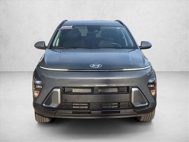 Used 2025 Hyundai Kona SEL AWD/4WD image 2