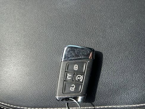Used 2022 Volkswagen Atlas SE AWD/4WD image 35