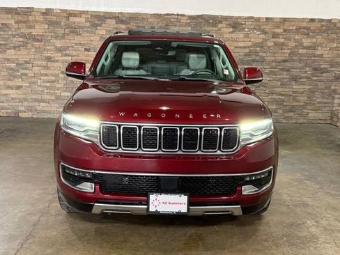 Used 2022 Jeep Wagoneer Series III w/ Premium Group I AWD/4WD image 37