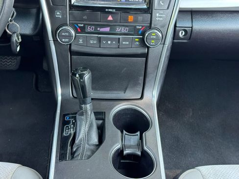 Used 2017 Toyota Camry XSE w/ Moonroof Package FWD image 17