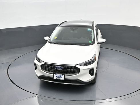New 2025 Ford Escape SE image 25
