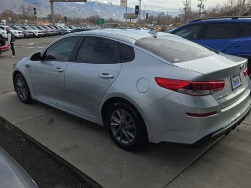 Used 2020 Kia Optima LX image 3