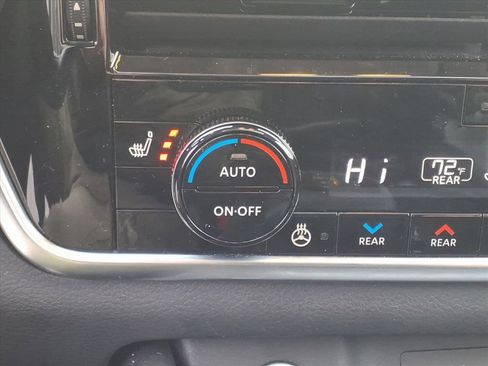 Used 2023 Nissan Rogue SL w/ SL Premium Package image 15