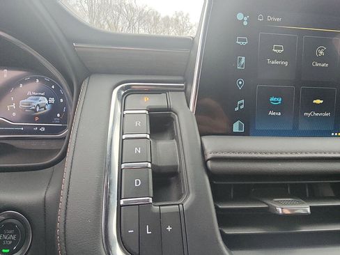 New 2024 Chevrolet Suburban High Country image 19