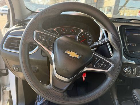 Used 2022 Chevrolet Equinox LT FWD image 18