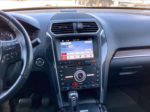Used 2017 Ford Explorer Limited w/ Equipment Group 301A image 7