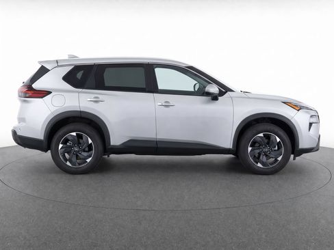 Used 2024 Nissan Rogue SV AWD/4WD image 8