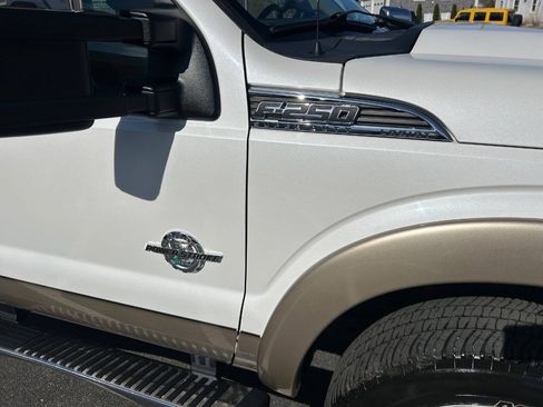 Used 2012 Ford F250 Lariat w/ Chrome Pkg AWD/4WD image 17