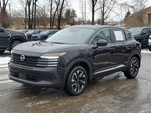 Certified 2025 Nissan Kicks SV image 2