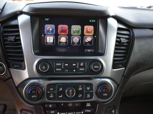 Used 2015 Chevrolet Suburban LTZ image 20